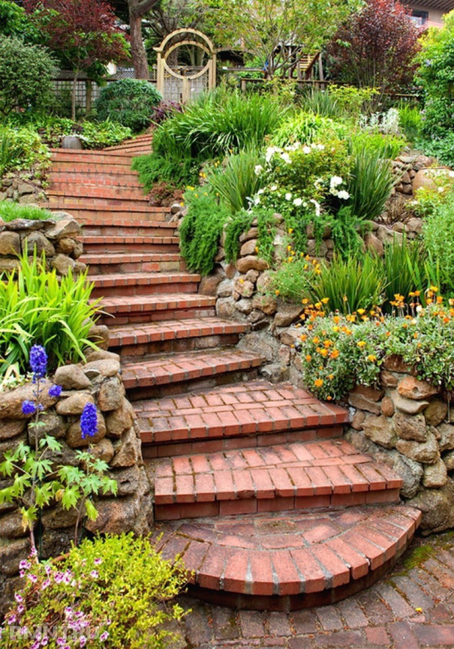 Лестница в ландшафте