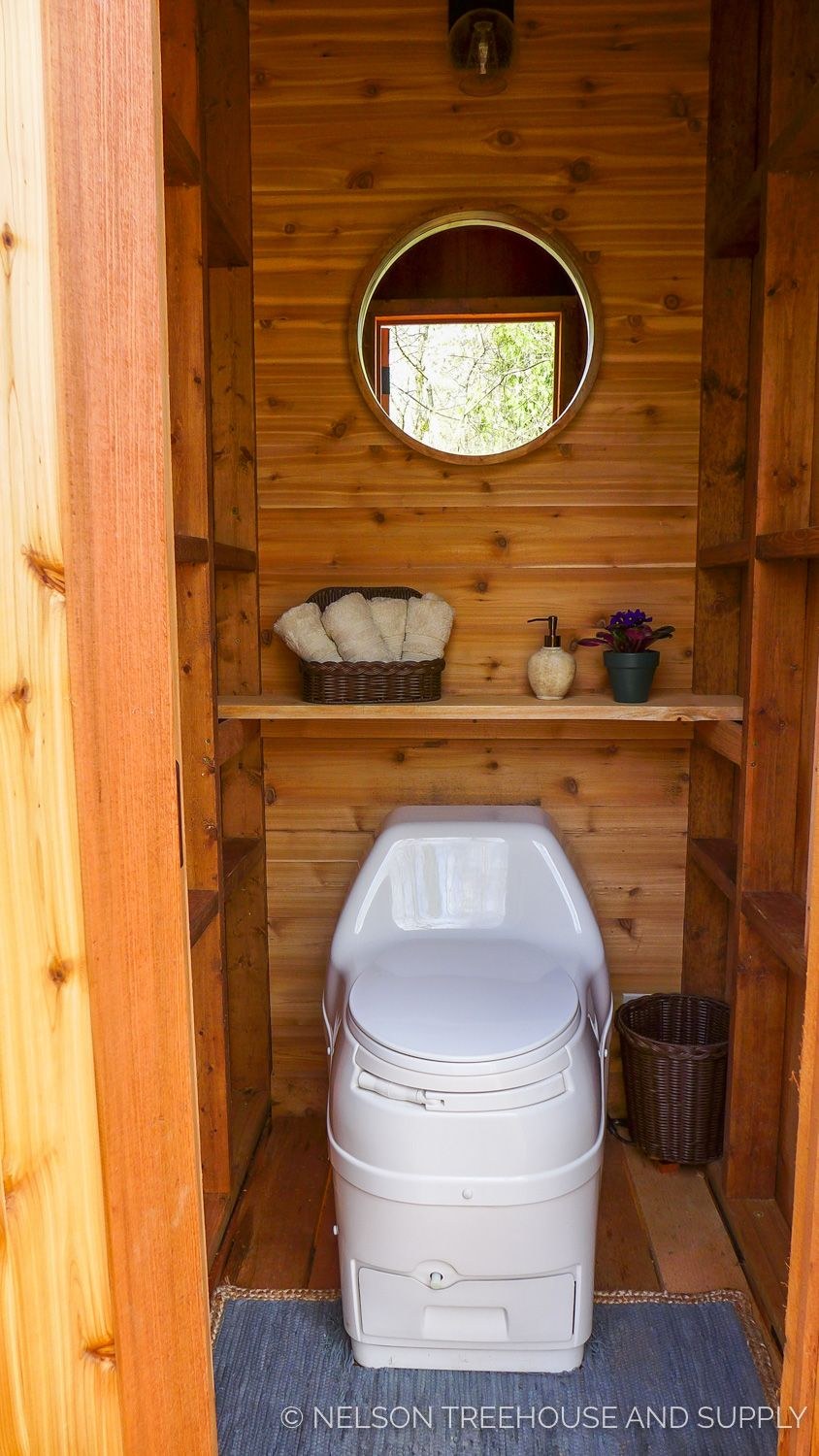 Туалет дачный