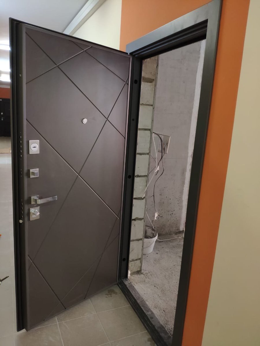 Монтаж входной двери