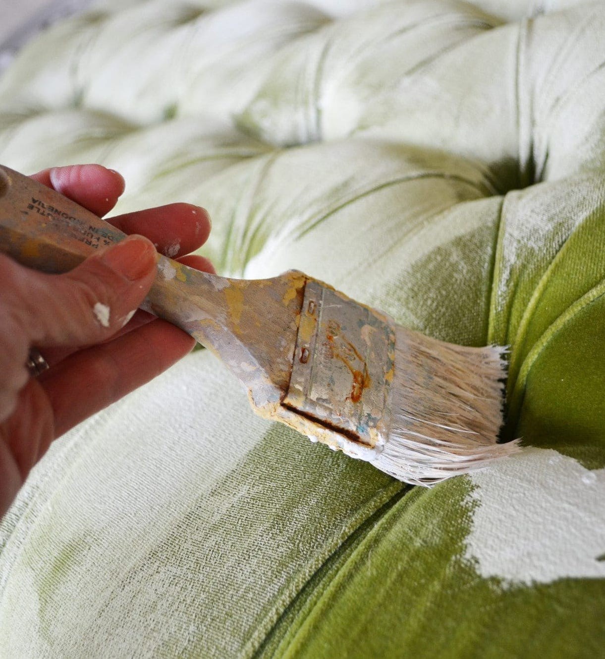 краска для мягкой мебели из ткани