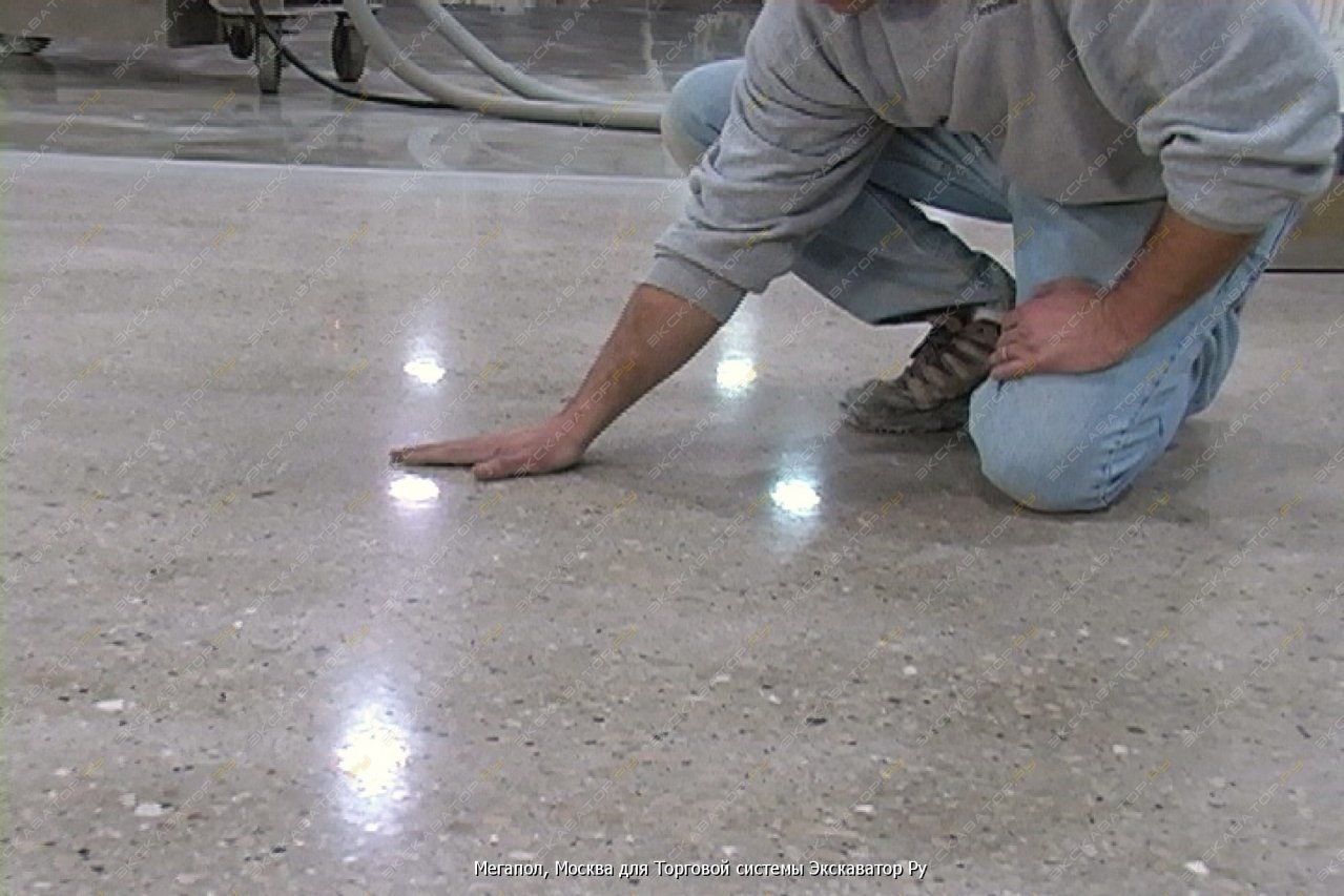 Бетонная затирка. Железнение бетонного пола. Полированный бетонный пол. Шлифованный бетонный пол. Шлифованный бетон.