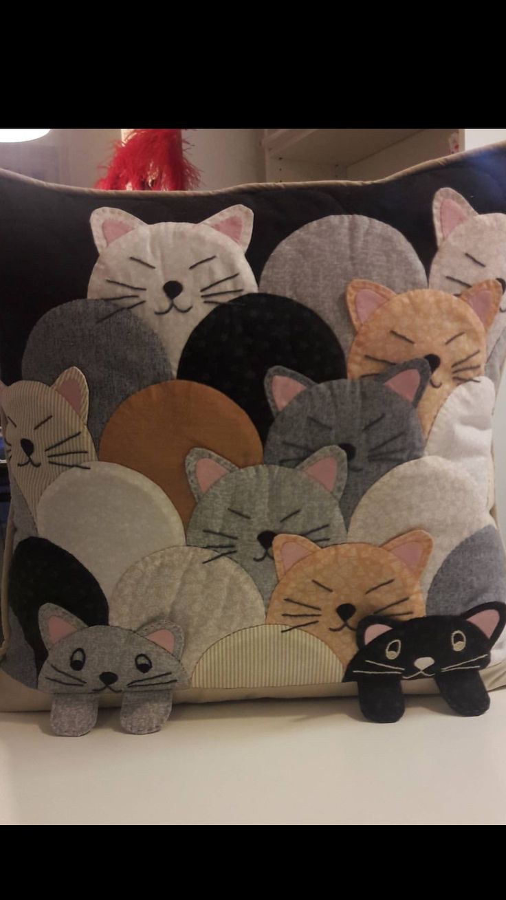 Подушка кошка