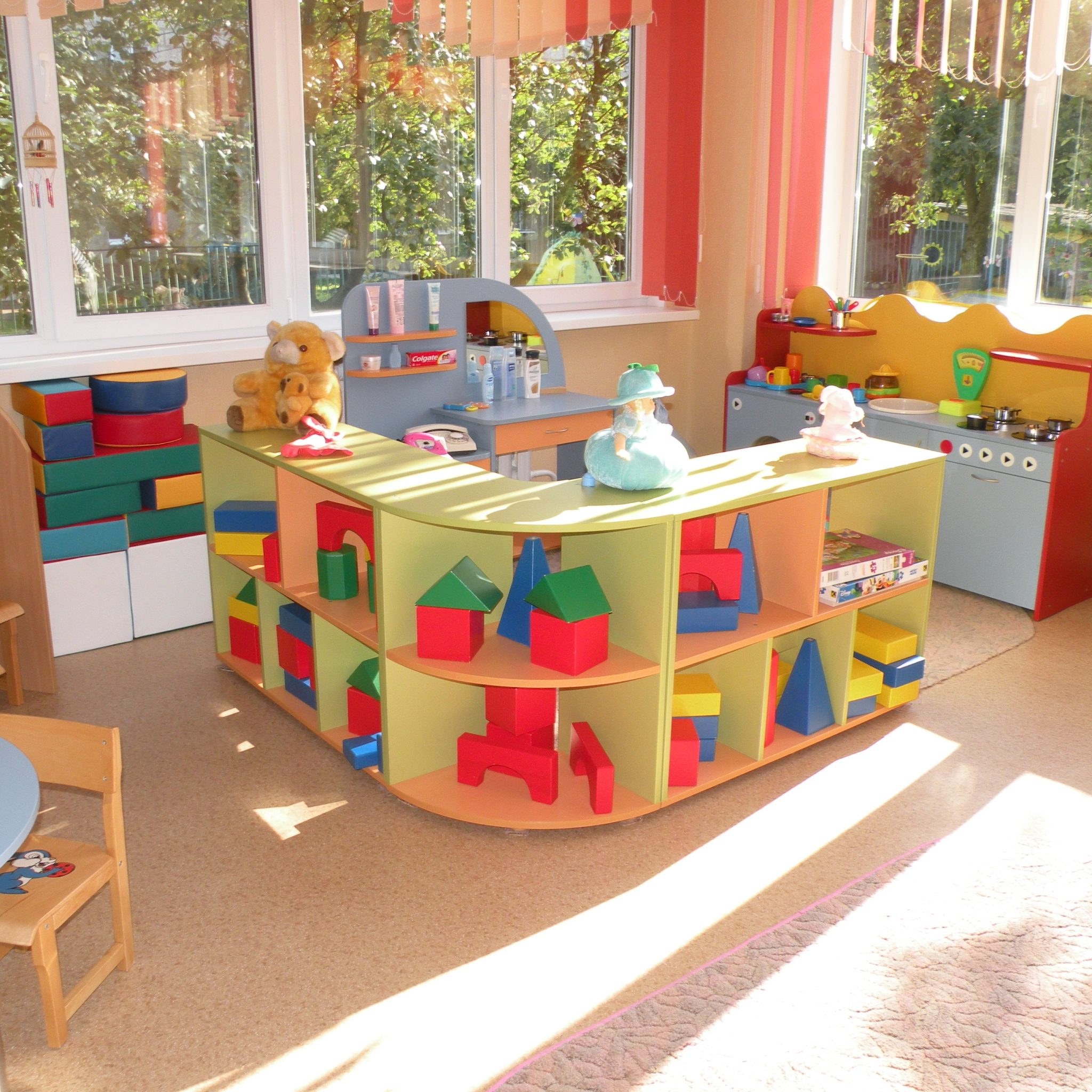 детям о мебели в детском саду
