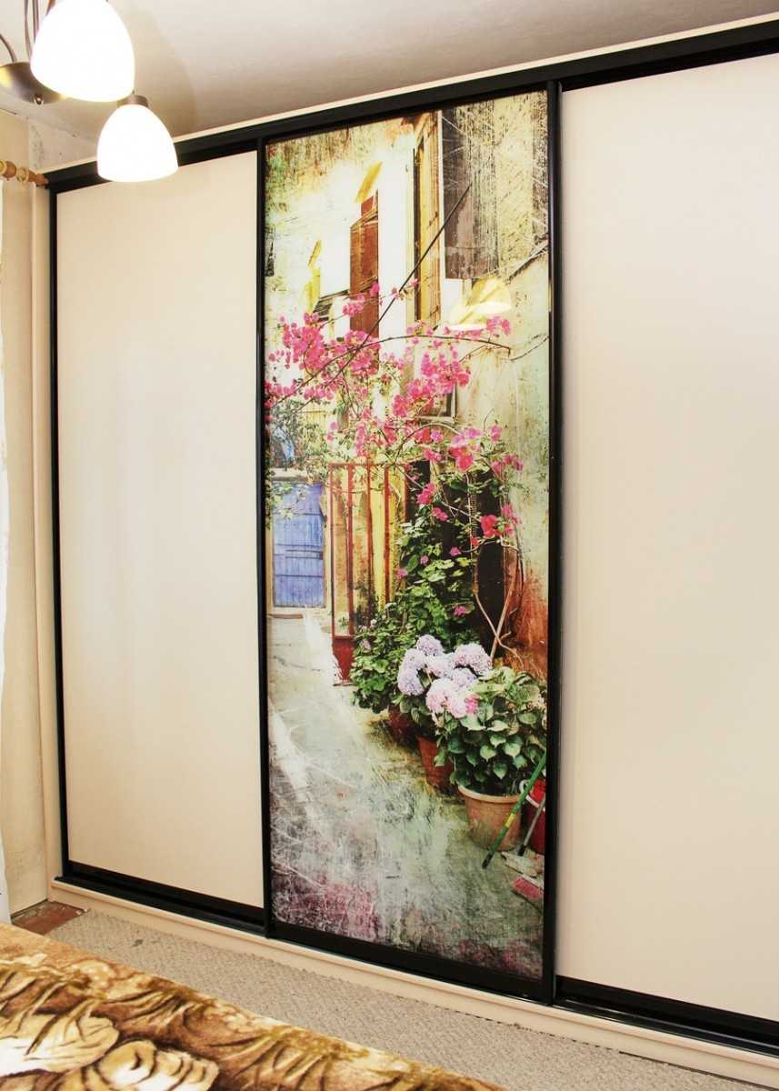 Фотопечать на фасаде шкафа