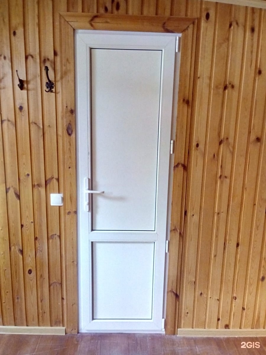 Остекление крыльца в частном доме