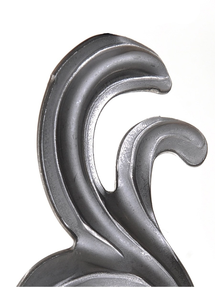 Кованые листья