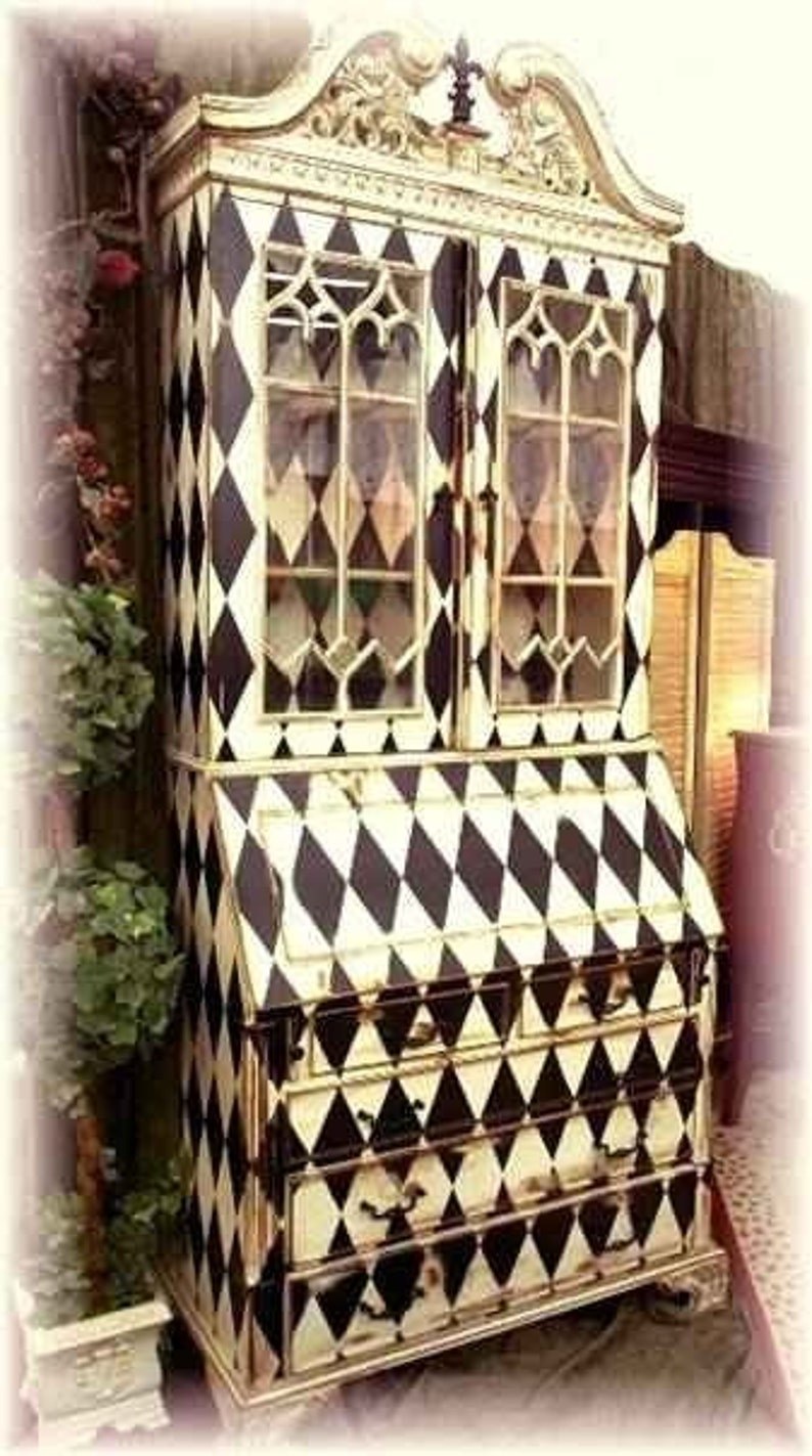 Harlequin three Drawer Chest