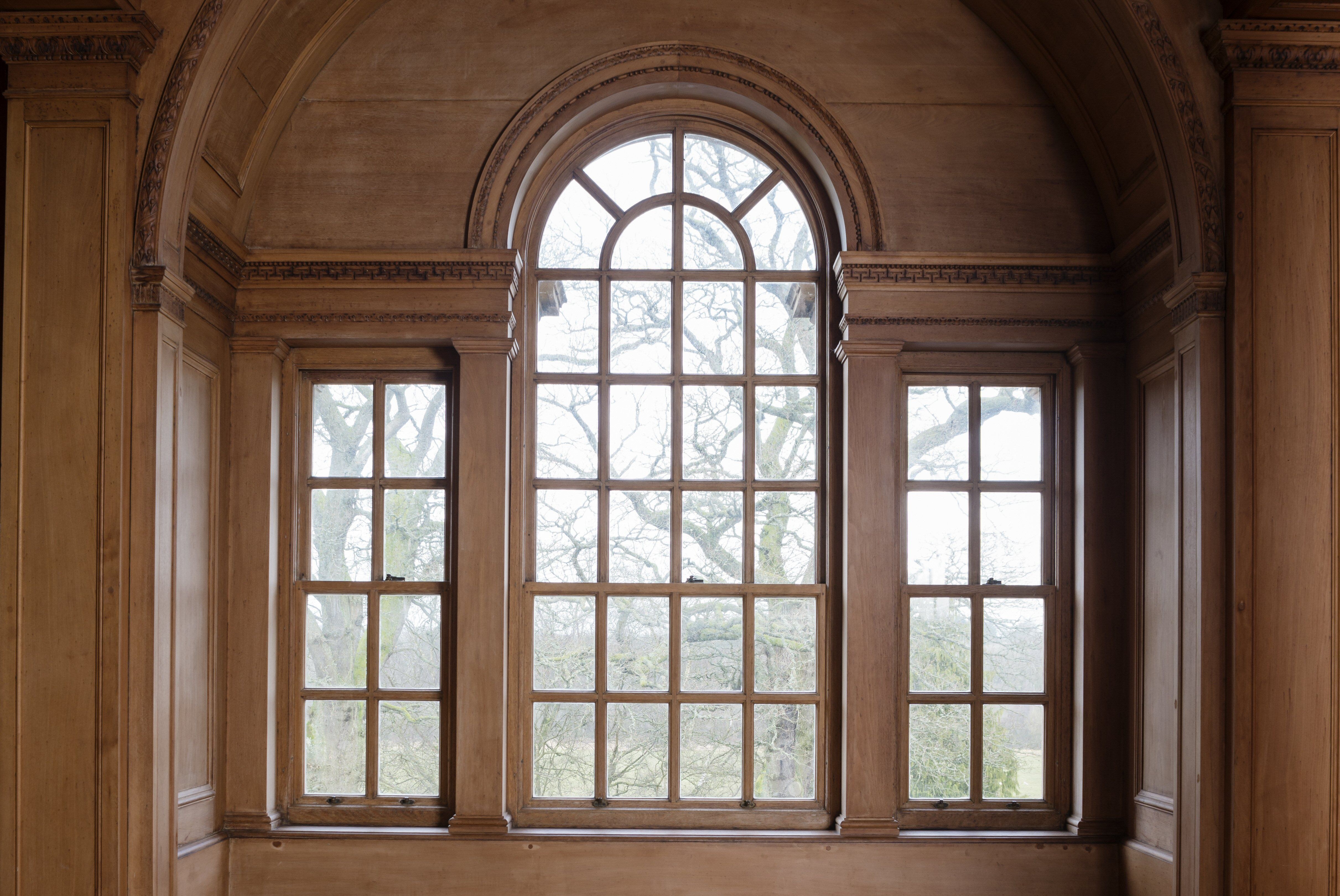 Окна 19 века. Венецианские окна Палладио. Венецианское окно (окно Палладио). Венецианское (палладианское) окно. Палладианские окна.