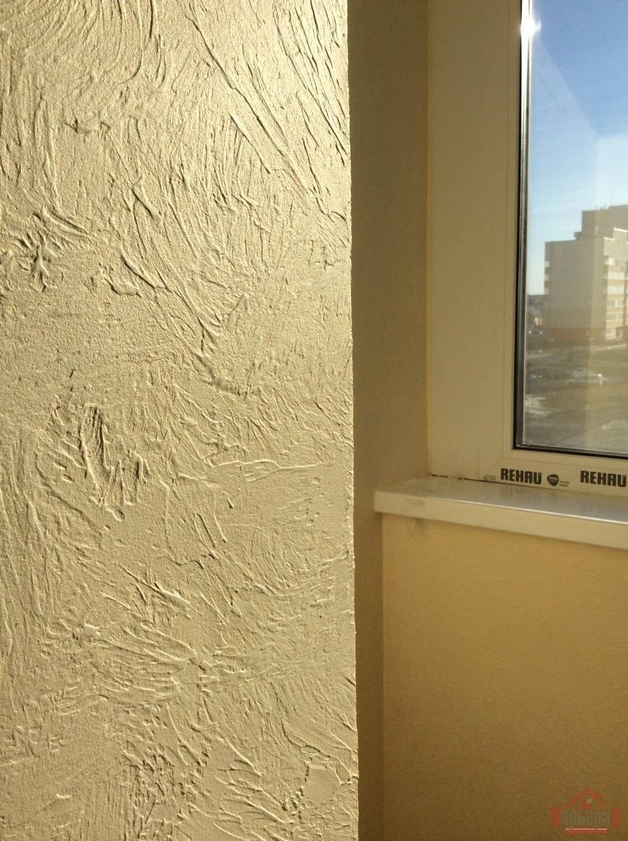 Камешковая штукатурка на балконе