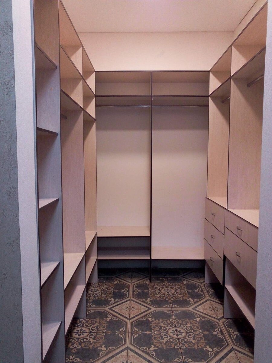 Гардеробная из кладовки