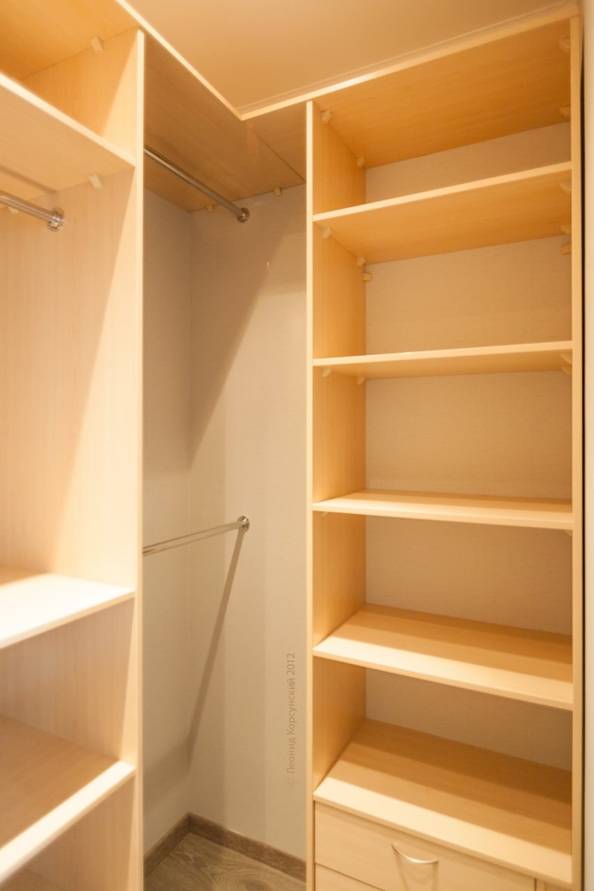 Встроенный шкаф в прихожей в хрущевке