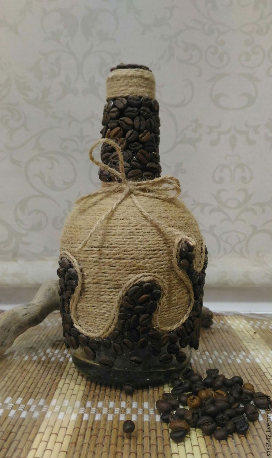 Ваза обвязанная шпагатом