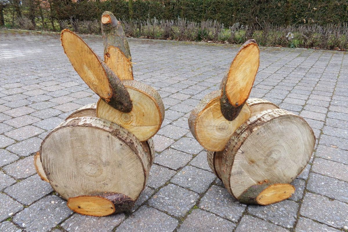 Creative Wood Log Crafts for Your Garden