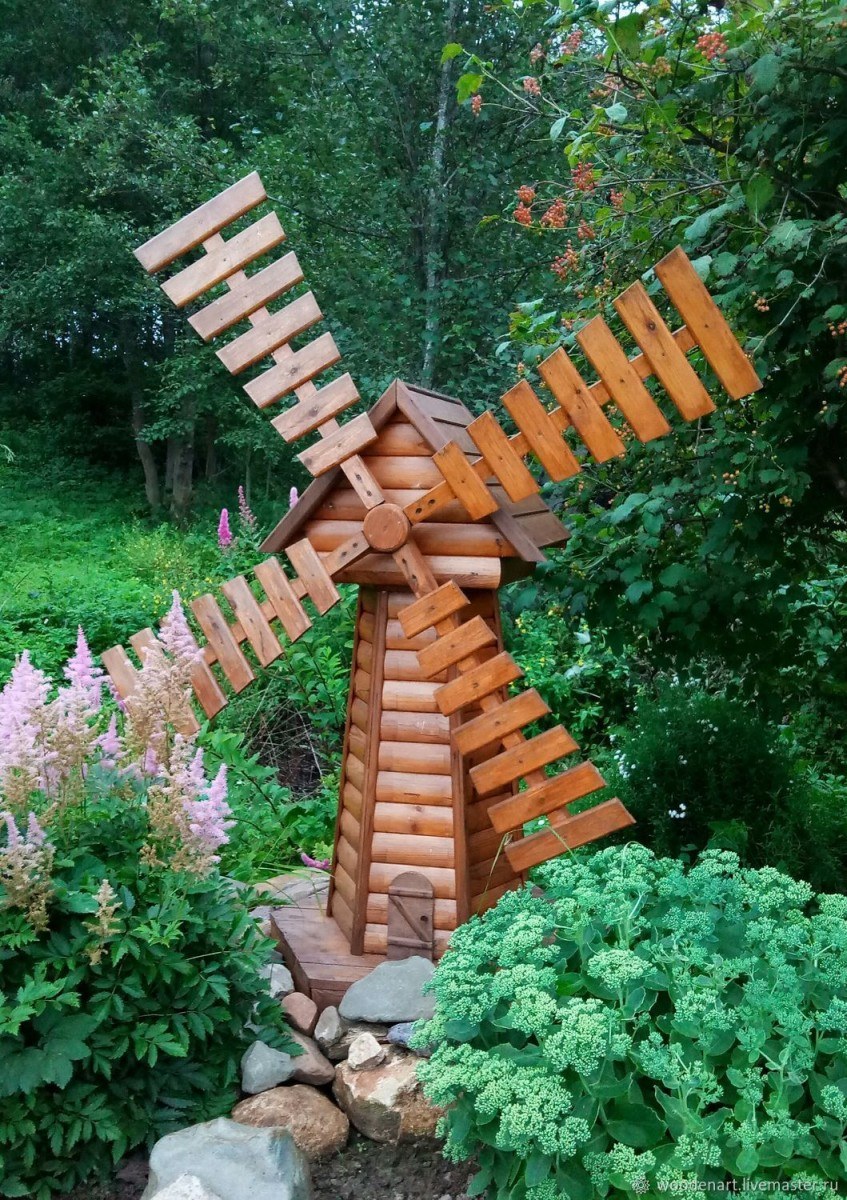 Фигурки из бревна для сада