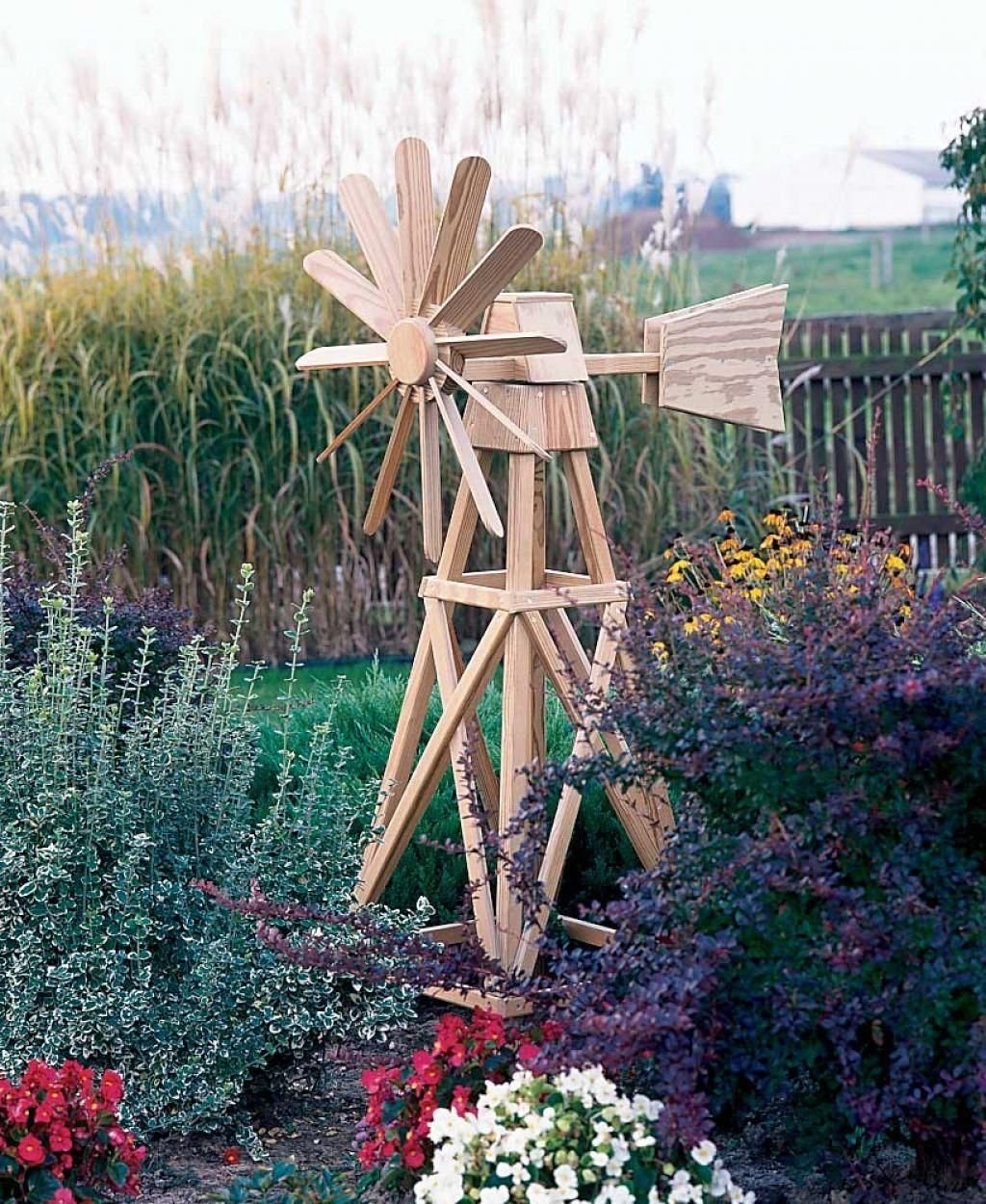 Ветряная мельница своими руками. Деревянный садовый декор. Деревянный декор для сада. Мельница декор для сада. Мельница украшение для сада.