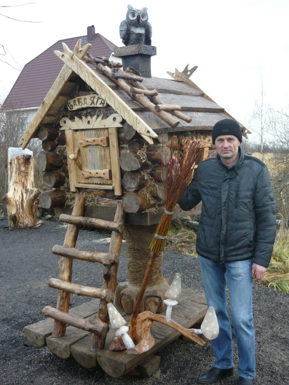 Избушка на курьих ножках своими руками для дачи из дерева чертежи