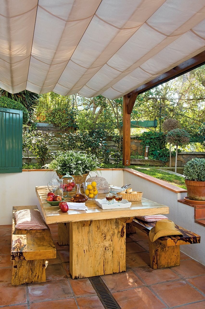 Интерьер беседки