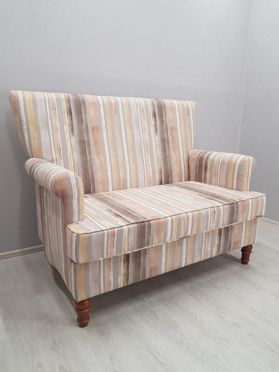 Стул для клиента маникюра