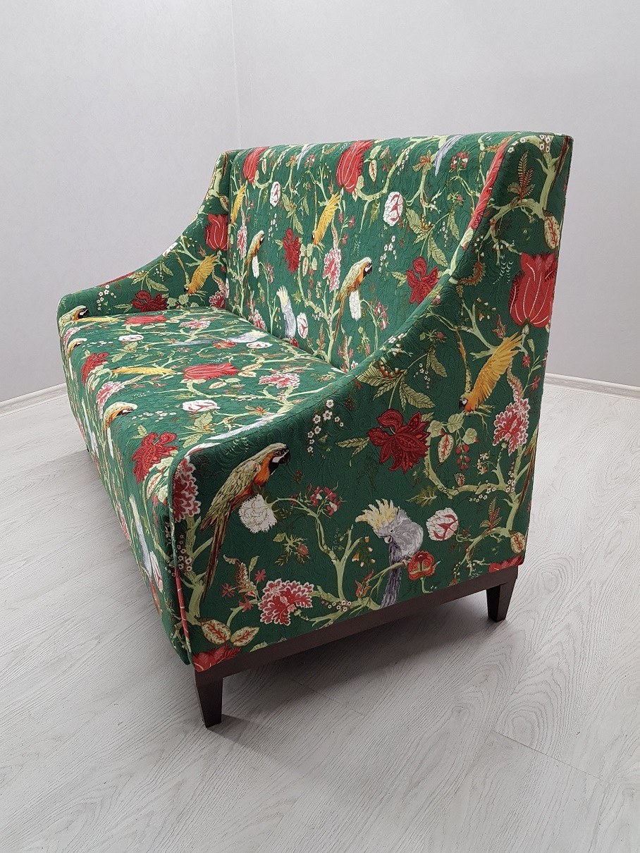 Диван с подлокотниками город