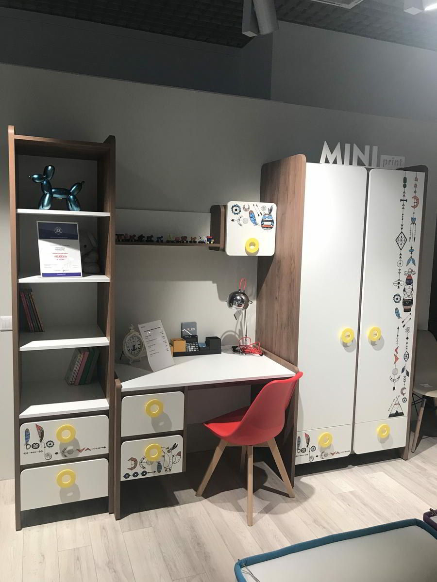 Мебель Мегаполис детская Давита стол 1200