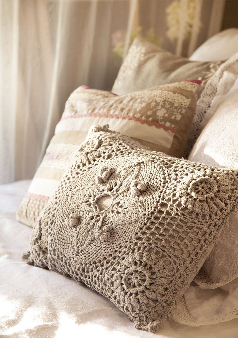 Вязаные декоративные подушки