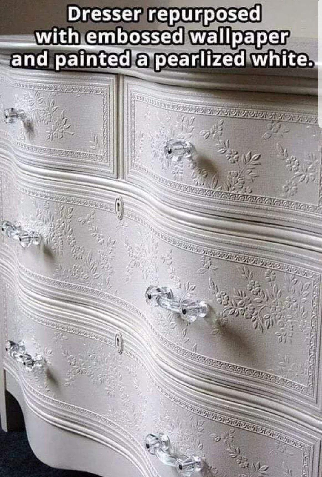 покрасить старый шкаф в белый