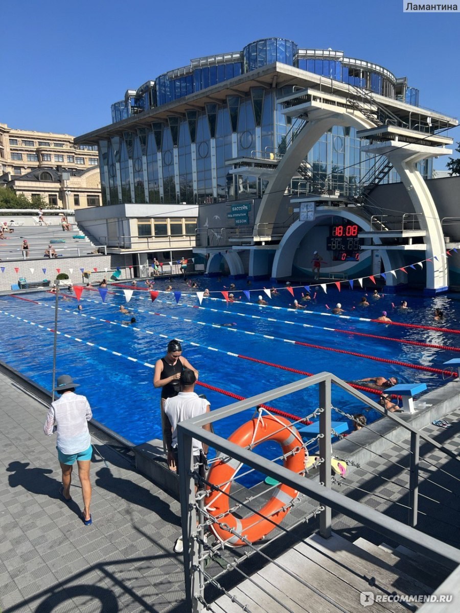 Чайка, Москва, Турчанинов переулок