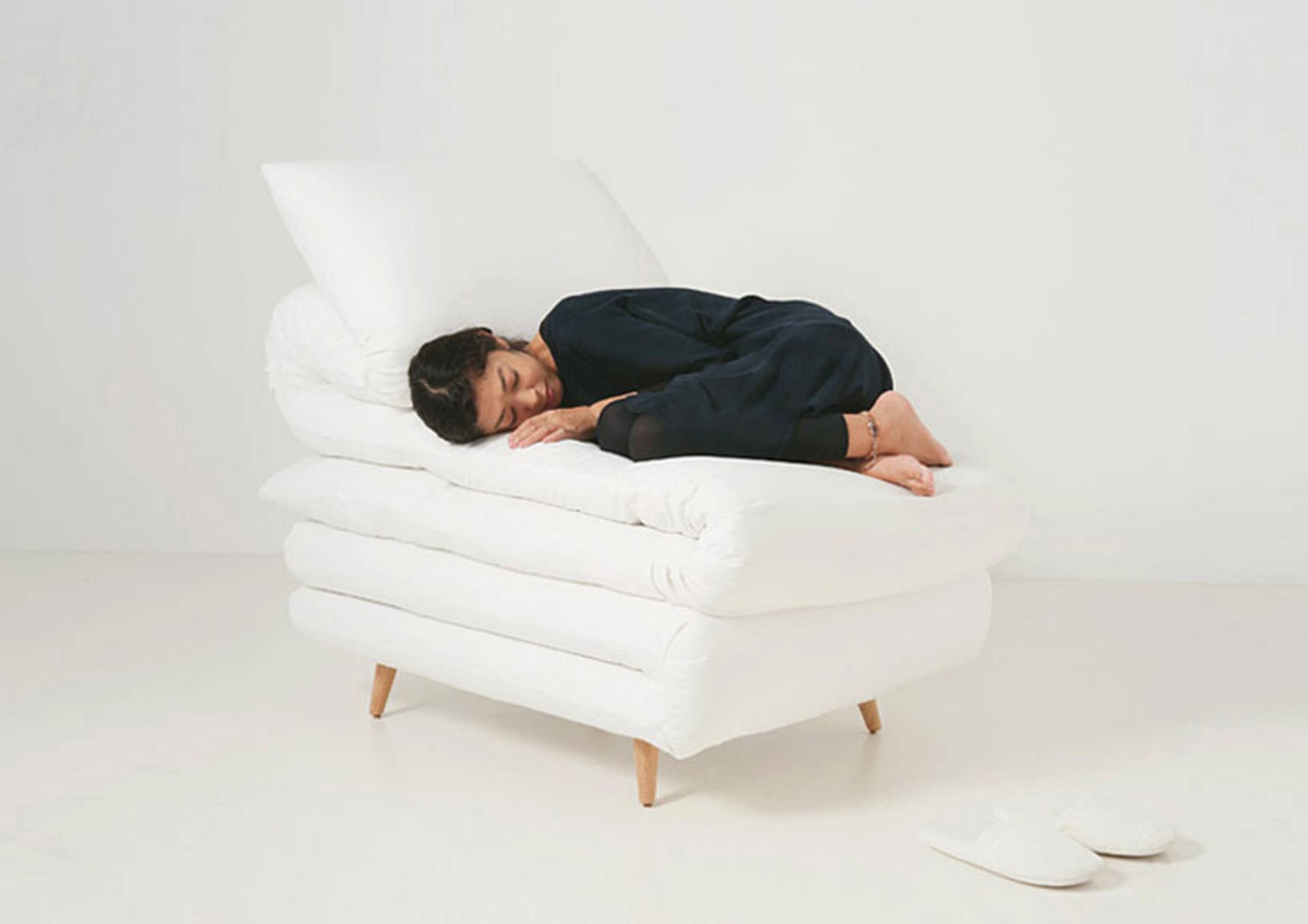 Надо спать диваны. Удобное кресло. Необычные диваны для сна. Кресло для сна. Удобное кресло кровать для сна.