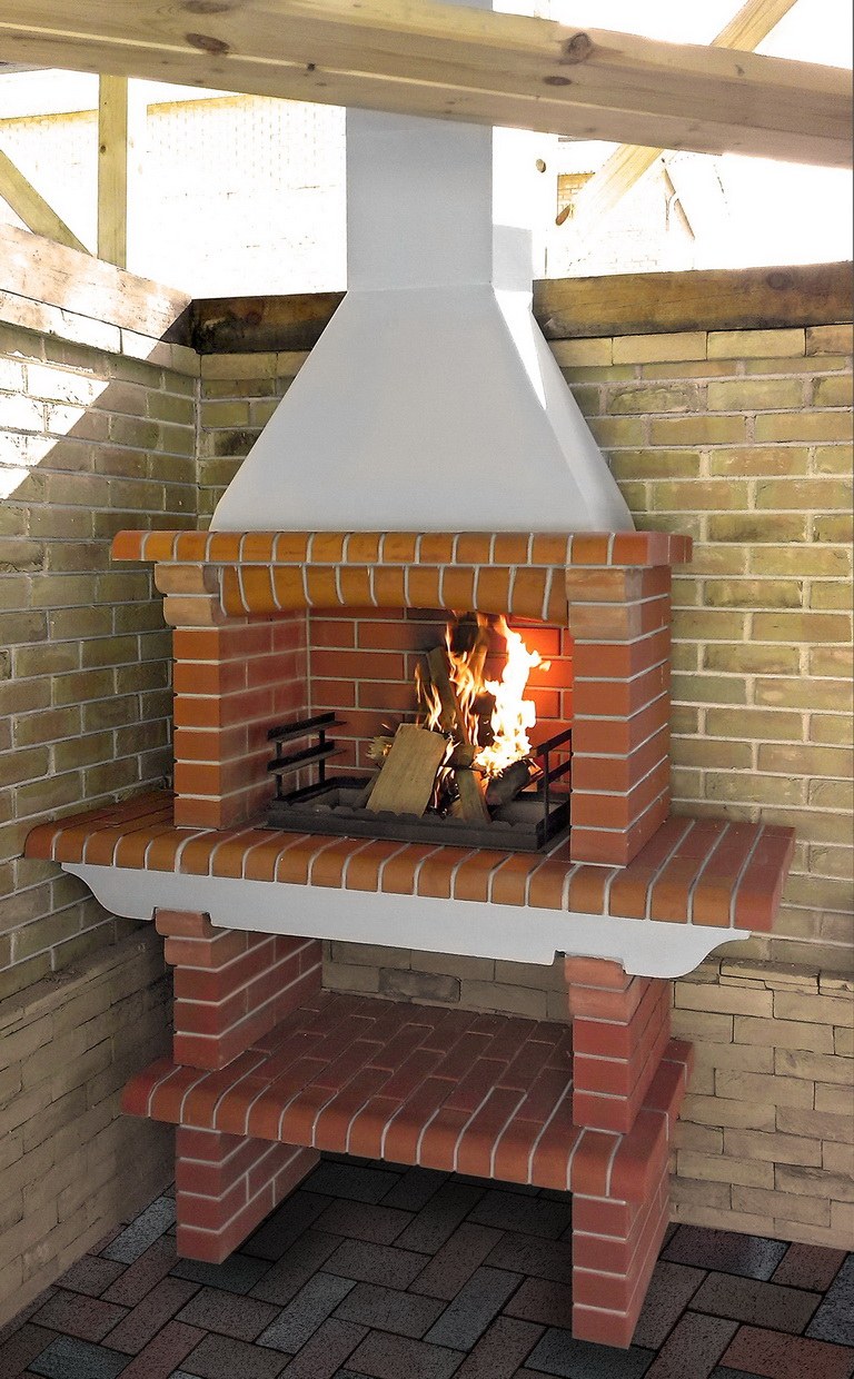 Кирпичный мангал