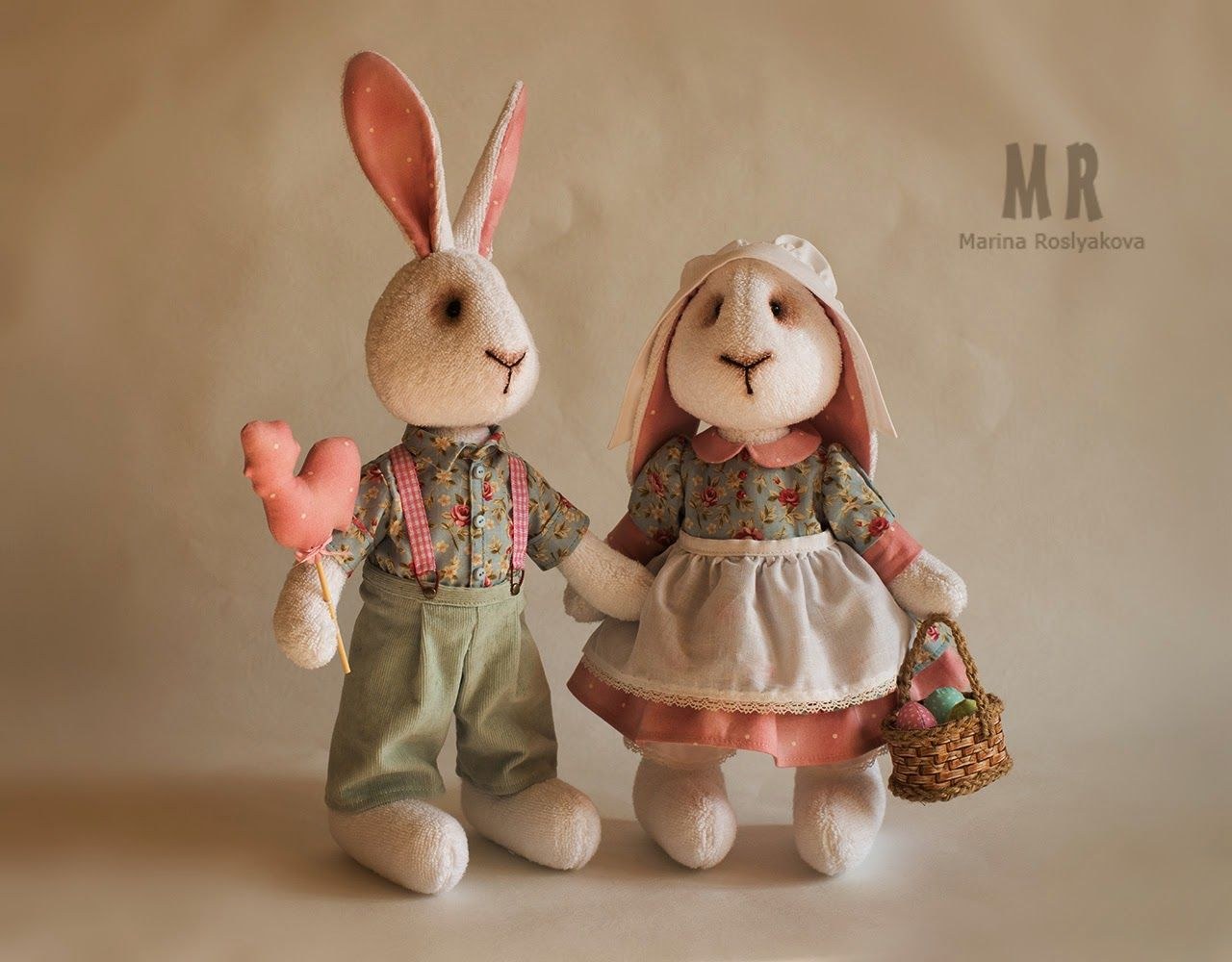 Rabbit doll. Зайка "Тильда". Текстильная игрушка заяц. Необычные интерьерные игрушки. Кукла Тильда заяц.