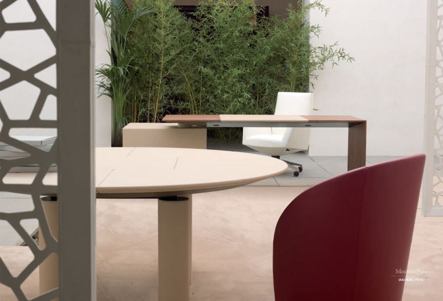 Poltrona Frau Mesa due