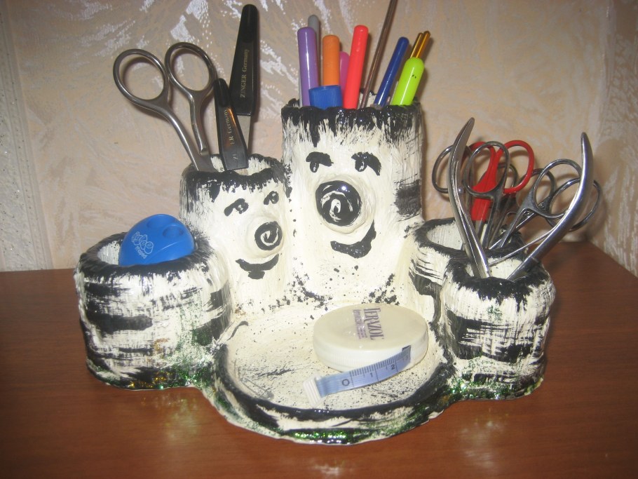 Мольберт и краски