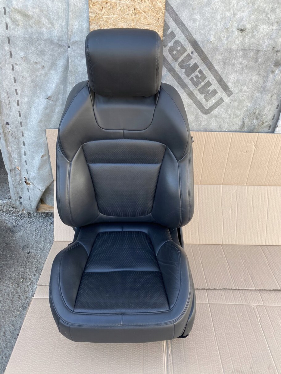 Кресло cougar Black-Orange