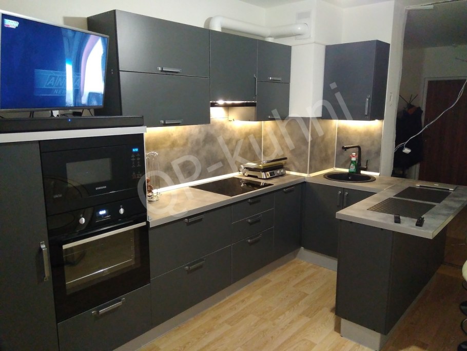 Кухня светлый графит