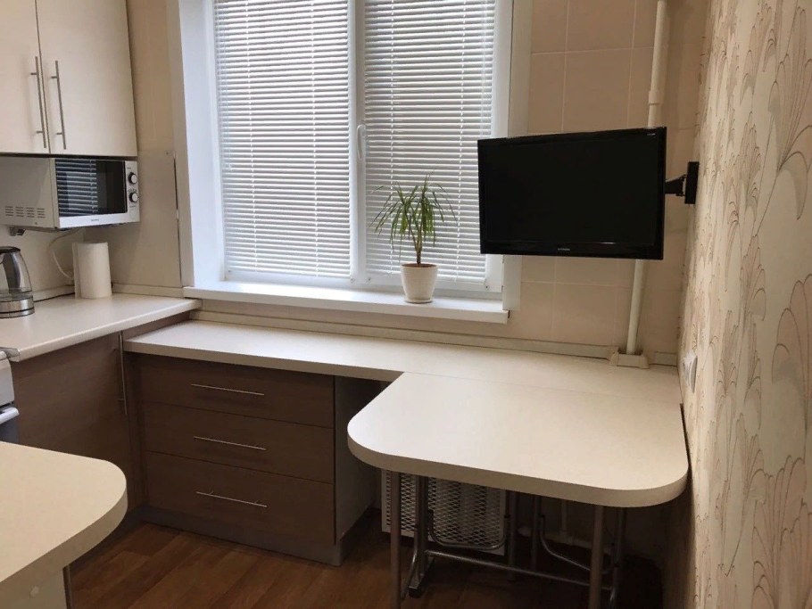 Кухня в хрущевке с барной стойкой