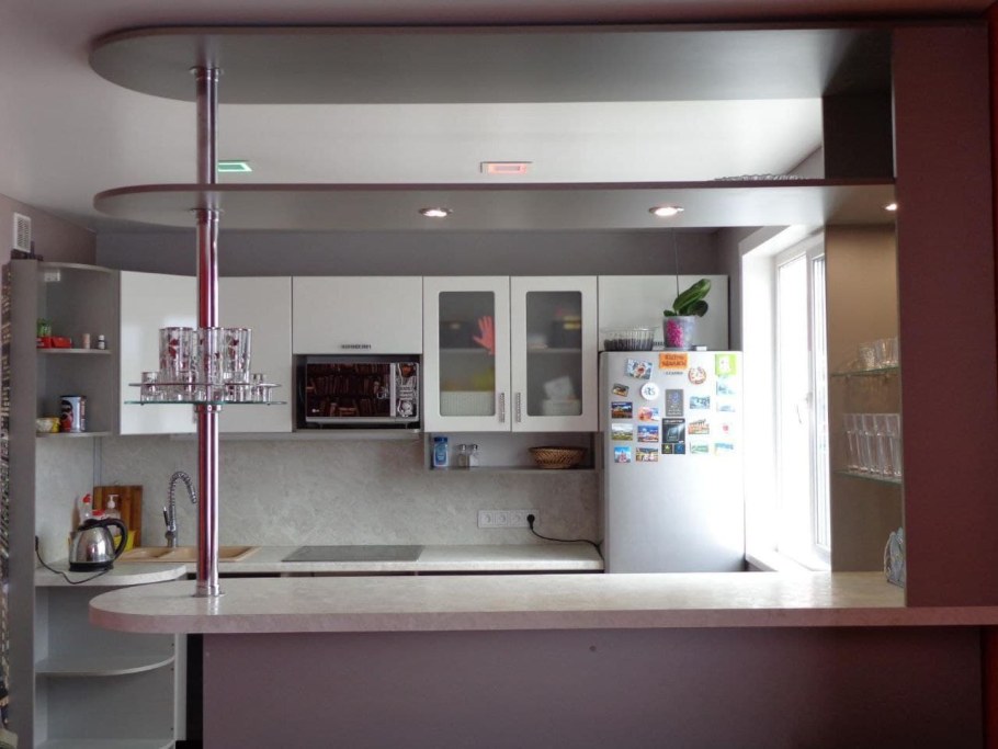 Стол из подоконника на кухне