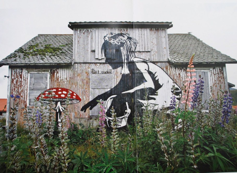 Рисунок на стене сарая