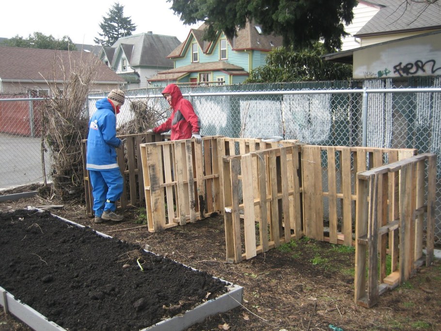 Лаура мерлкн Кампостная компостная яма