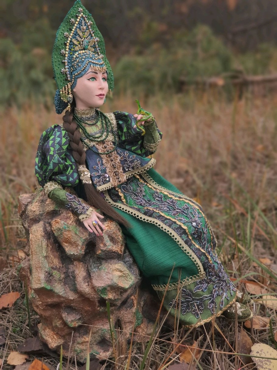 Малахитница медной горы хозяйка