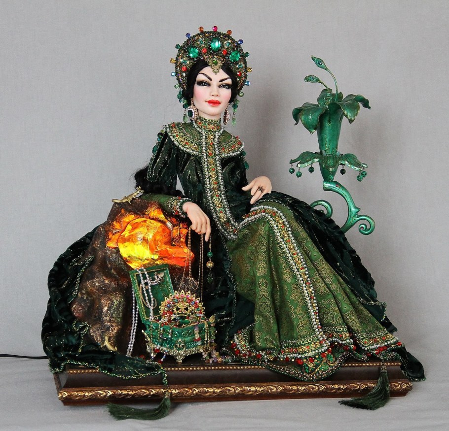 Кукла хозяйка медной горы