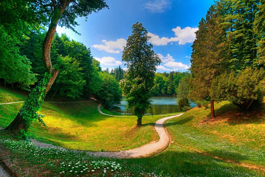 Гобеленовое панно "Изумрудная заводь"