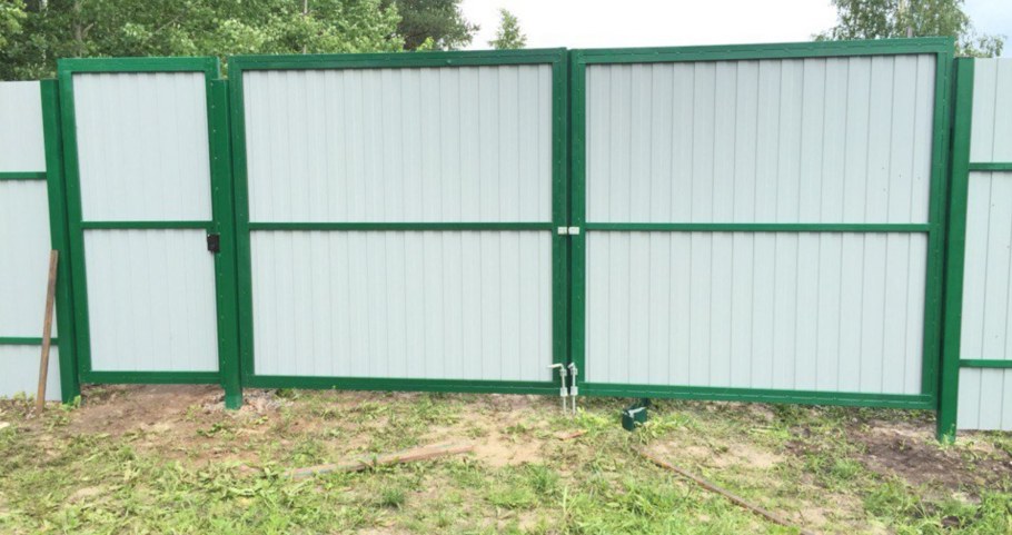 Ворота рабица 4х1,5 с калиткой кап в013