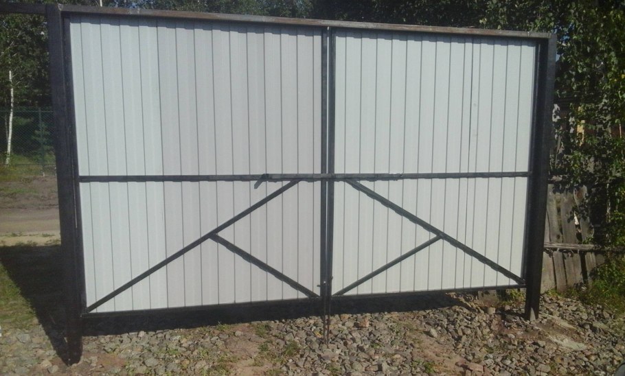 Ворота из профильной трубы