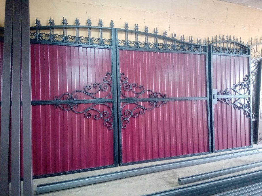 Ворота из профнастила