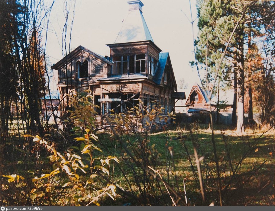 Дом Дюфур в Вырице