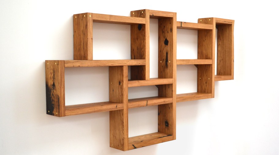 Полка деревянная настенная