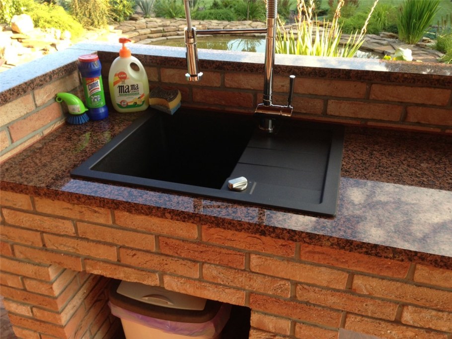 Умывальник во дворе