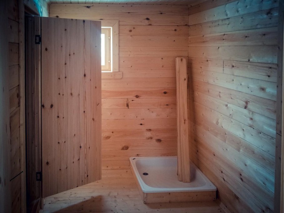 Современная баня внутри