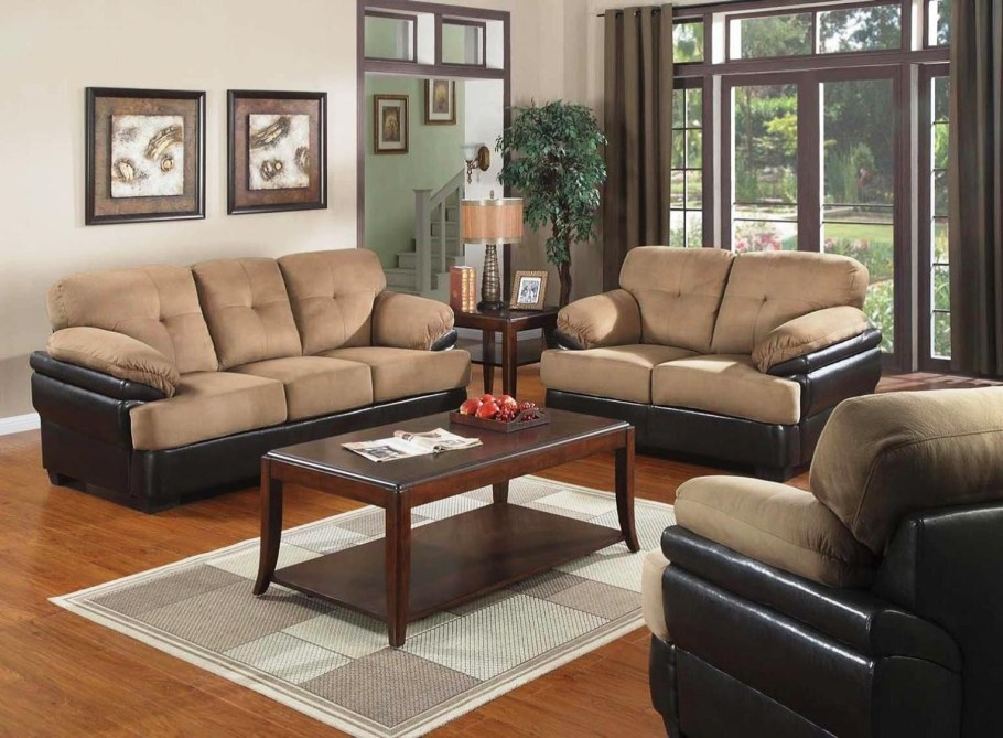 Светло коричневый диван