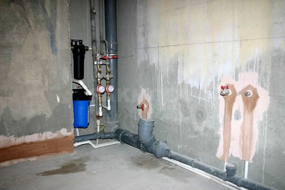 Ванна с туалетом сантехника с нуля